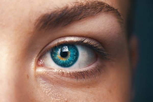Comment Prendre Soin de Ses Yeux au Quotidien
